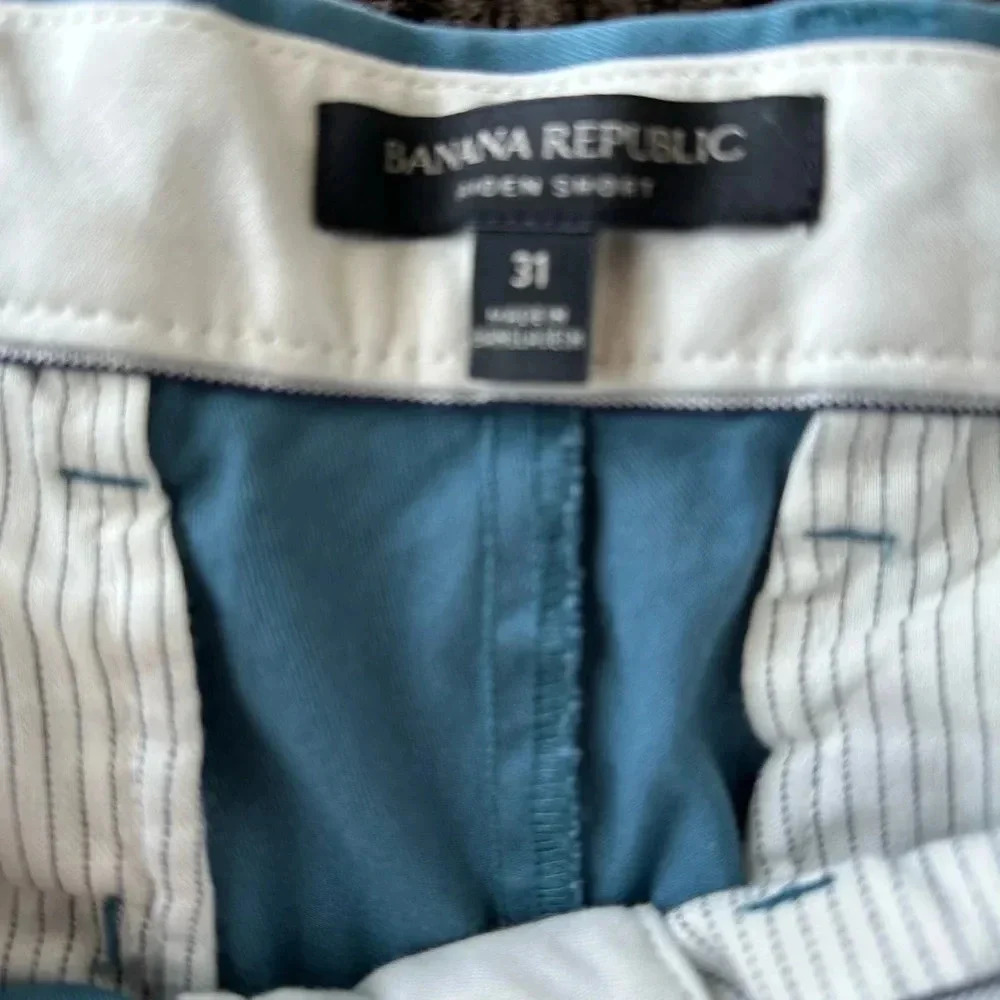 Banana republic size 31 shorts - Picture 2 of 4